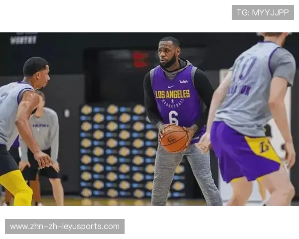 戴维斯被曝交易破局，可能影响中场